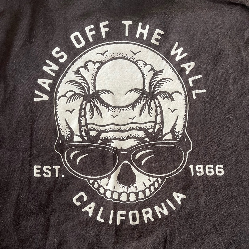 Vans Off The Wall Raw Hem Graphic skull print t-shirt